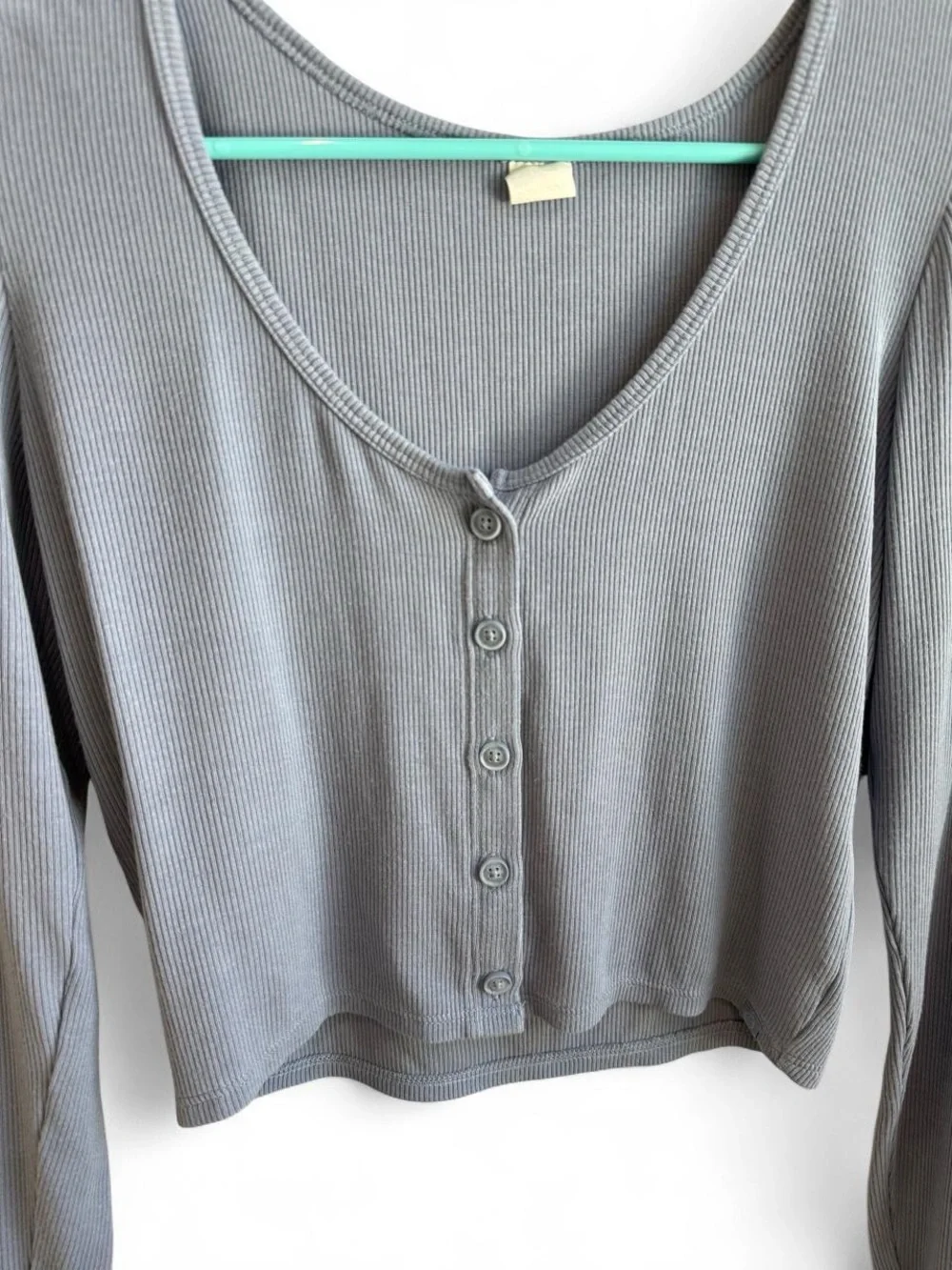 Gilly Hicks Ribbed Cropped Cardigan Top